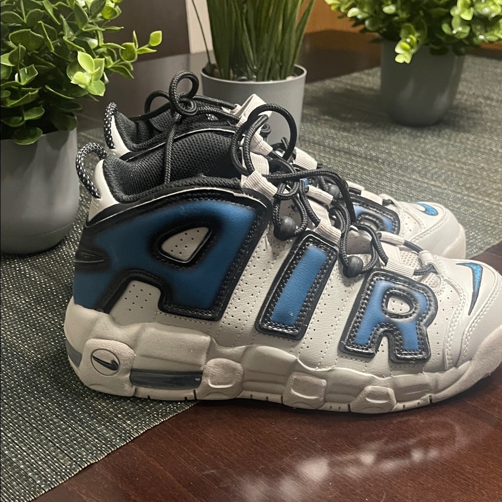 Nike Kids Black and Blue Sneakers